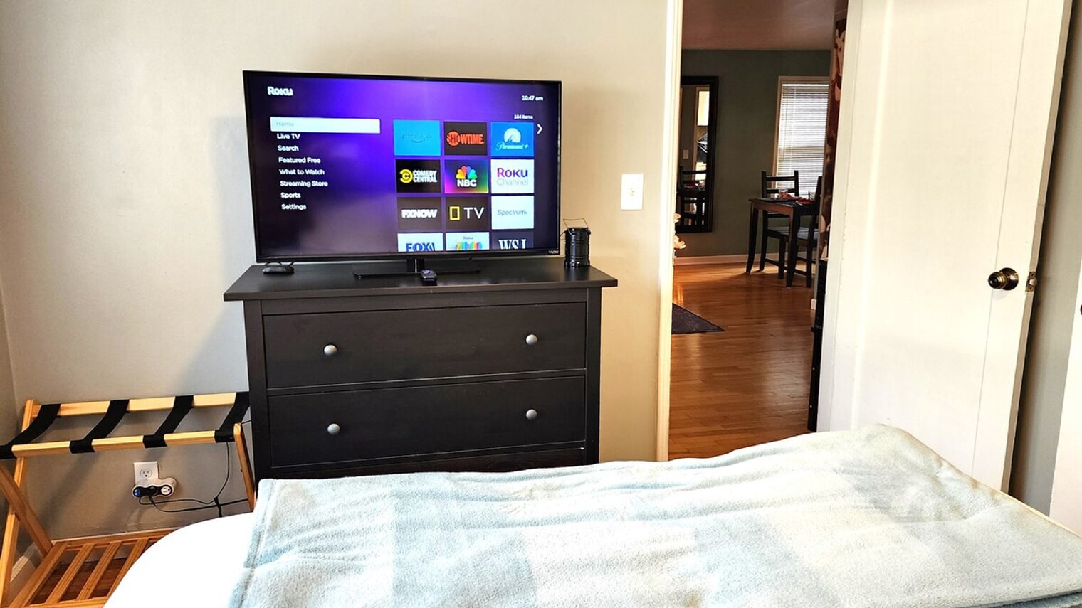 Building Photo - 11315 Roosevelt Way NE