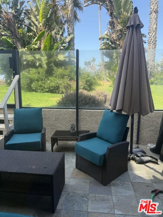 Building Photo - 7301 Vista Del Mar