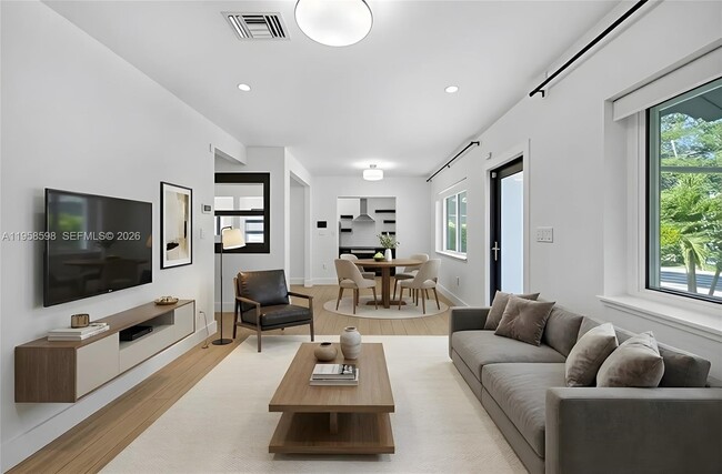 Building Photo - 6476 SW 10th Terrace