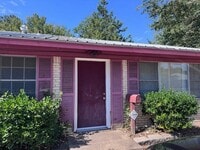 Building Photo - 400 20th St SE