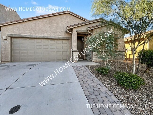 Building Photo - 7140 S Via Gaucho Viejo