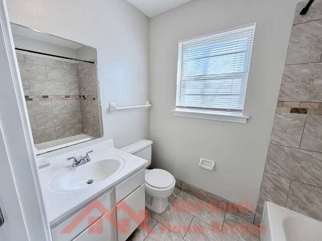 Building Photo - 7029 Tree Line Cove