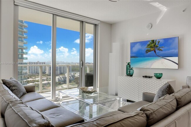 Building Photo - 300 Sunny Isles Blvd