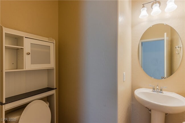 Building Photo - 10279 Mopan Rd