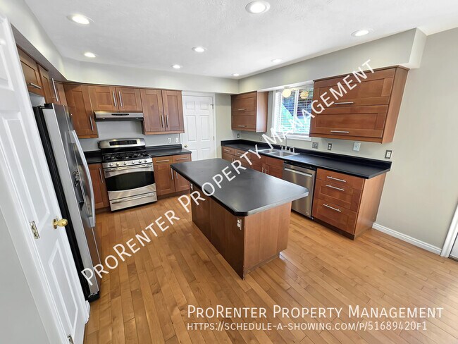 Building Photo - 2208 Kays Creek Dr