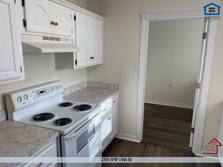 Building Photo - 2705 NW 14th St