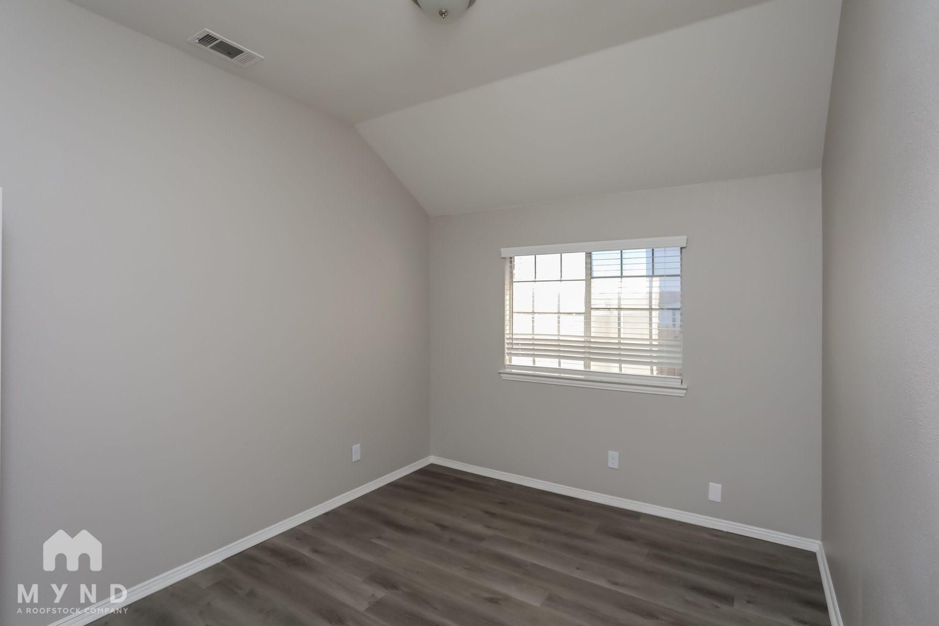 Building Photo - 515 Bristlecone Dr