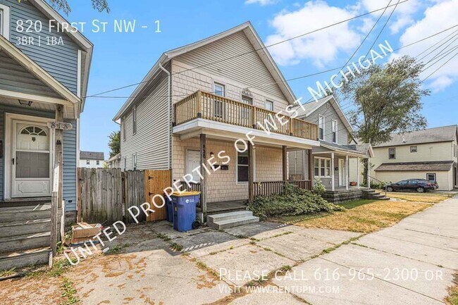 Building Photo - 820 First St NW-1