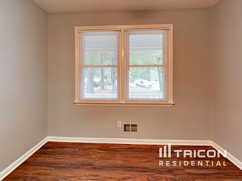 Building Photo - 9 Tawny Branch Ct
