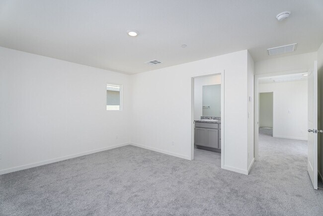 Building Photo - 1049 San Anselmo Ln