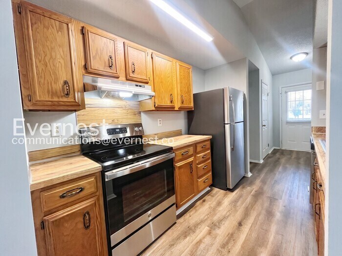 Building Photo - 8461 Huntdale Ct
