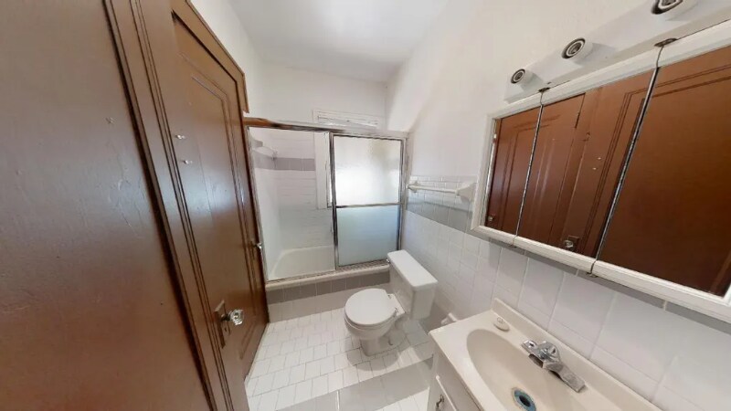 Building Photo - 1624 W 31st St