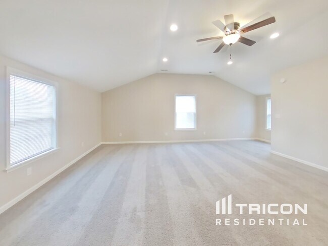 Building Photo - 203 Beacon Point Ln