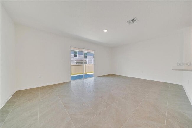 Building Photo - 6614 SW 81st Loop