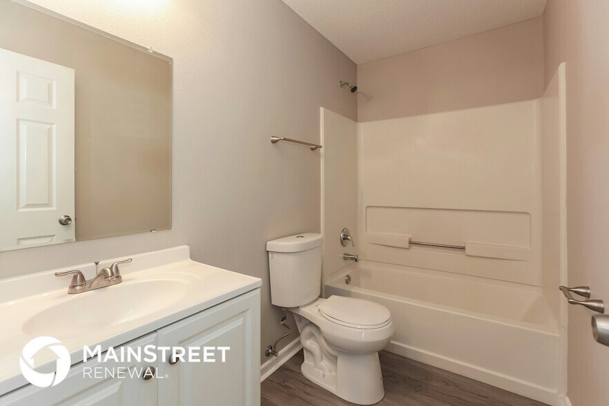 Building Photo - 2397 Collins Way