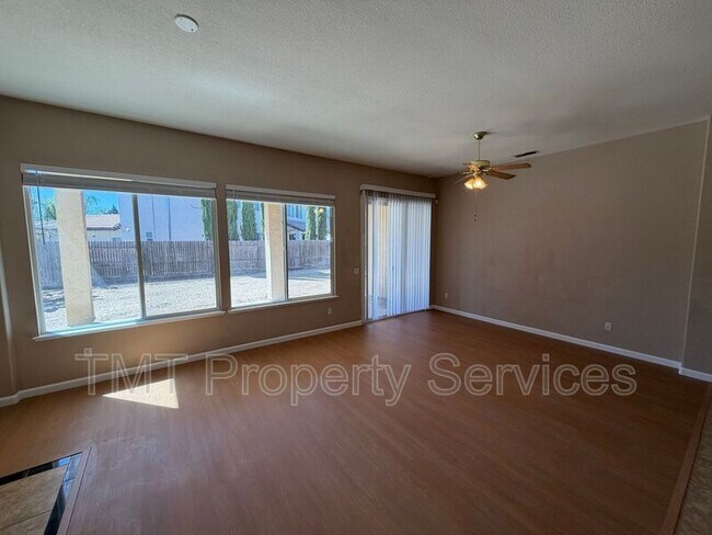 Building Photo - 9348 Sierra Spring Way
