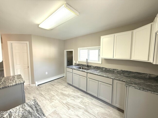 Building Photo - 410 Bay Way
