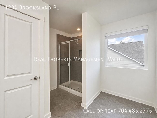Building Photo - 1234 Brooksland Pl