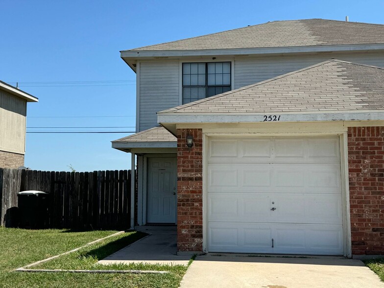 Building Photo - 2521 Schwald Rd