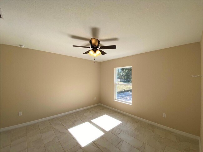 Building Photo - 572 Marion Oaks Trail