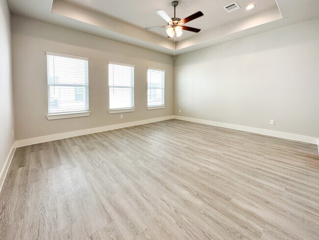 Building Photo - 9007 Lonestar Creekbend Ln