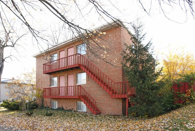Primary Photo - Brown Hill Apartments
