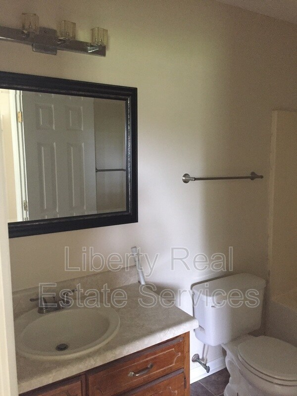 Building Photo - 1402 Desert Storm Dr