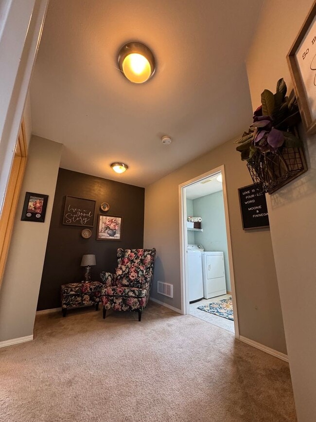 Building Photo - 2 bedroom Maple Valley Home