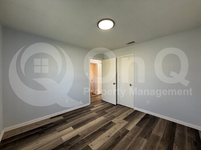 Building Photo - 3515 Hilltop Ln