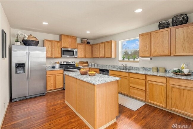 Building Photo - 17508 14th Dr SE