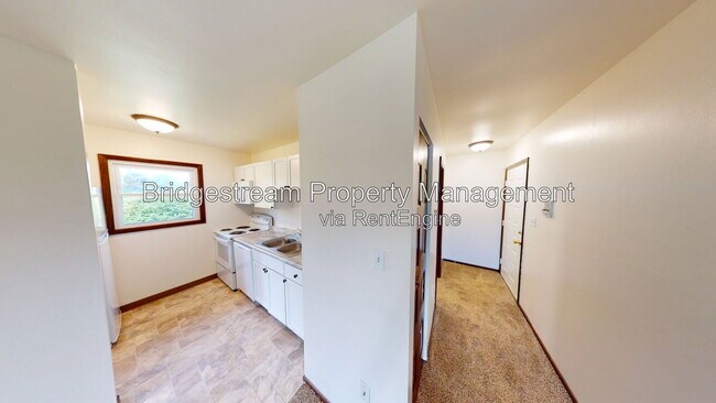 Building Photo - 7123 N Springboro Pike