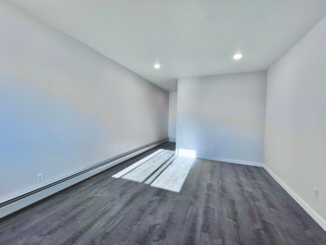 Building Photo - SOLDOTNA APARTMENT