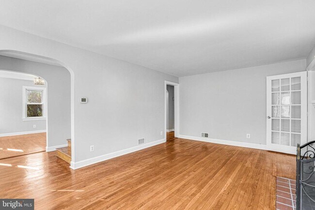 Building Photo - 8230 Gregory Dr