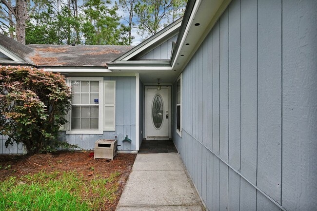 Building Photo - 9687 Hersham Ct