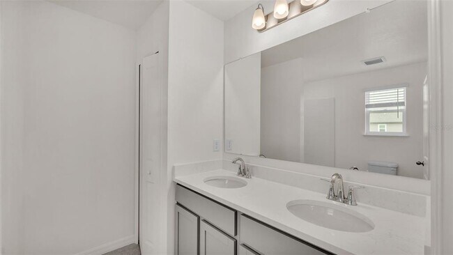 Building Photo - 3857 Academia Ave