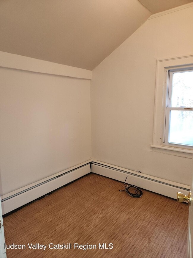 Building Photo - 5635-5639-5639 NY-82