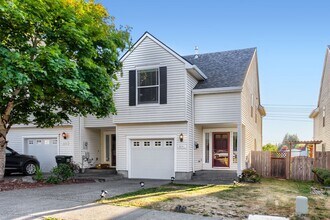 Building Photo - 3BR/2.5BA Bethany Townhome — Attached Garage, Fenced Yard & Gas Fireplace (NW Portland / Bethany)