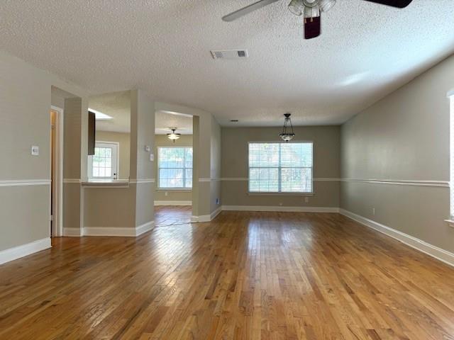 Building Photo - 2017 Carriage Club Dr