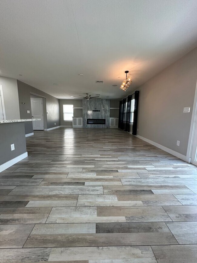 Building Photo - 7758 Meng Ct