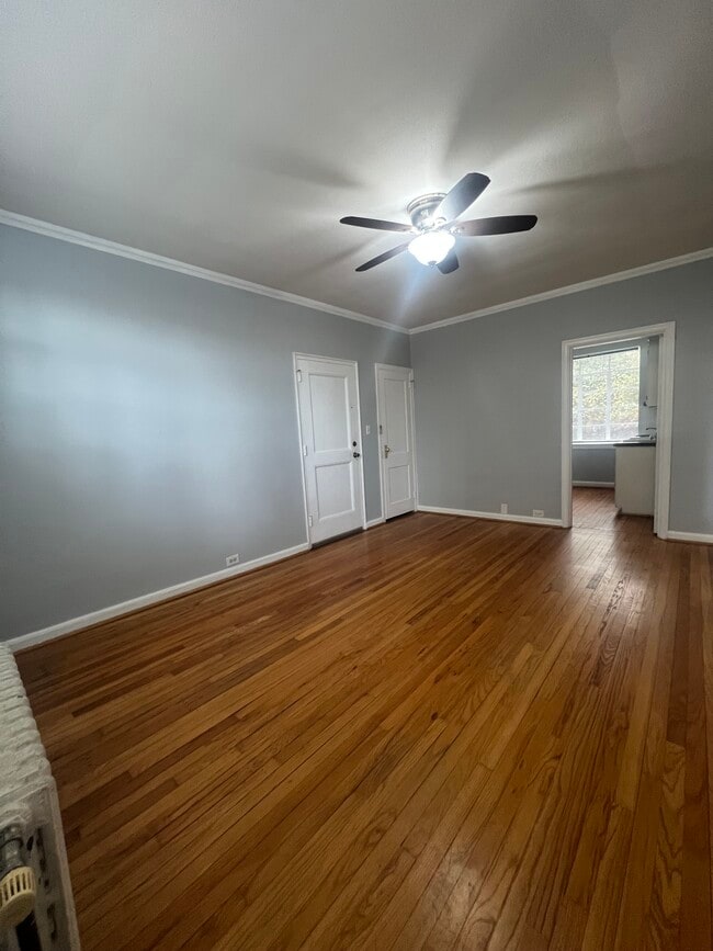 Building Photo - 1217 N Main St