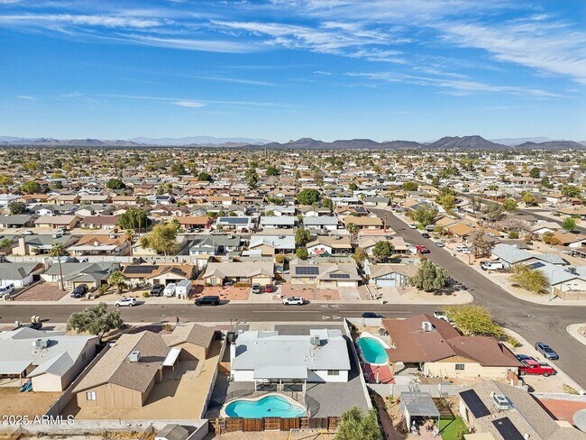 Building Photo - 6123 W Karen Lee Ln