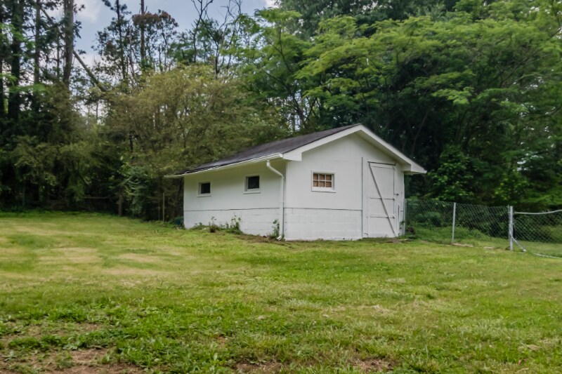 Building Photo - 317 Community Dr
