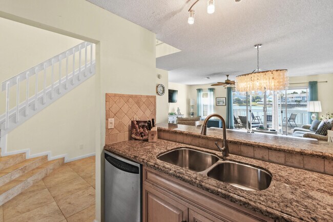Building Photo - 1216 Ocean Dunes Cir