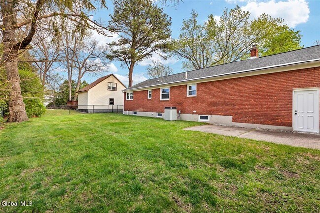 Building Photo - 1165 Cresse Ave