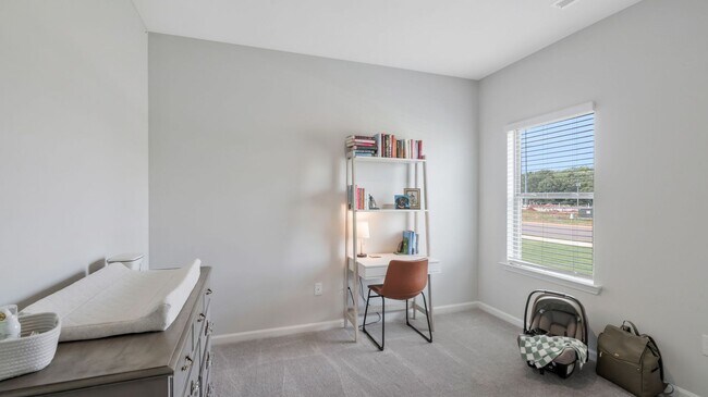 Building Photo - Like-new 4BR/3BA home in desirable St. Cla...