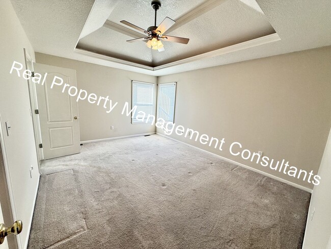 Building Photo - 4 Bedroom in Pleasant Hill