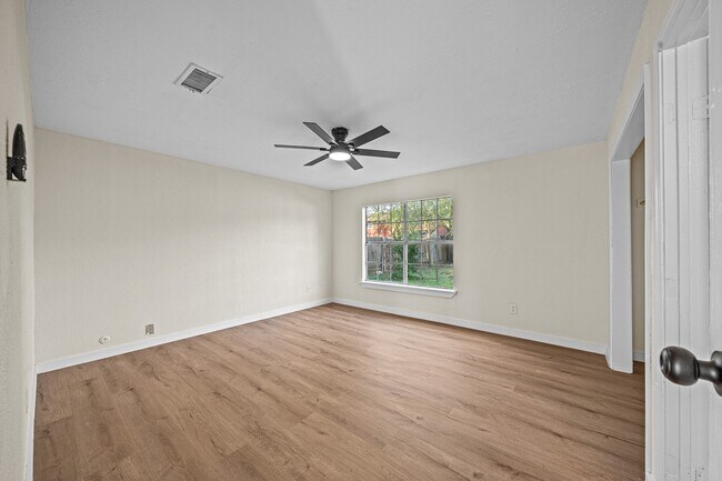 Building Photo - 18018 Autumn Trails Ln