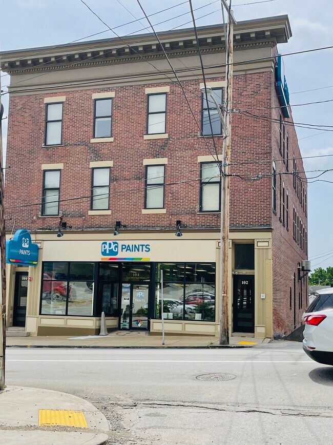 102 E Otterman St 102 E Otterman St Greensburg PA 15601 Apartment