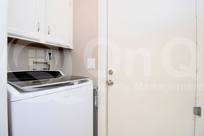 Building Photo - 118 N Heritage Dr