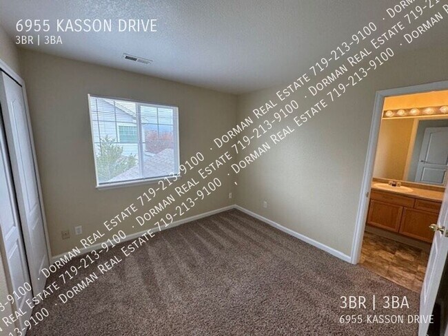 Building Photo - 6955 Kasson Dr